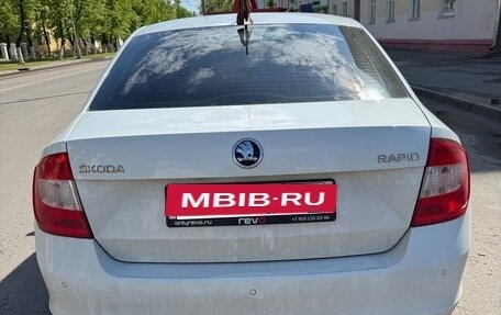 Skoda Rapid I, 2014 год, 700 000 рублей, 2 фотография