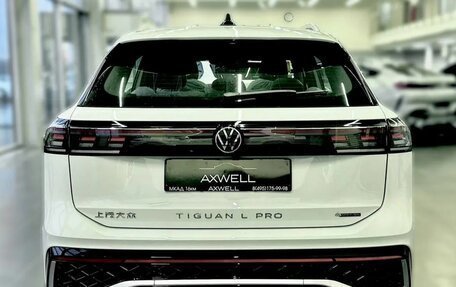 Volkswagen Tiguan, 2024 год, 4 817 000 рублей, 5 фотография