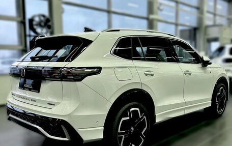 Volkswagen Tiguan, 2024 год, 4 817 000 рублей, 6 фотография