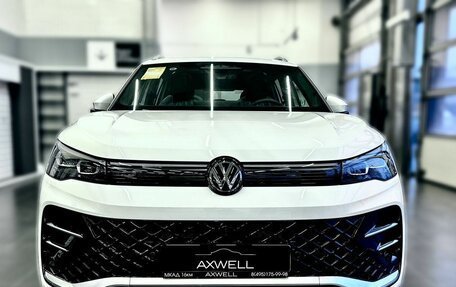 Volkswagen Tiguan, 2024 год, 4 817 000 рублей, 2 фотография