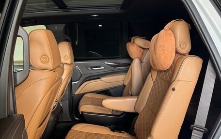 Cadillac Escalade V, 2022 год, 10 777 777 рублей, 8 фотография