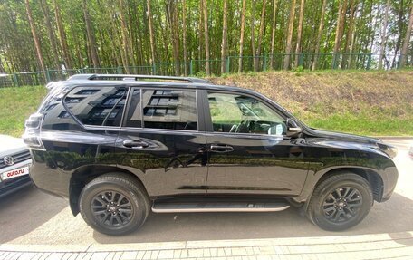 Toyota Land Cruiser Prado 150 рестайлинг 2, 2016 год, 4 299 999 рублей, 10 фотография