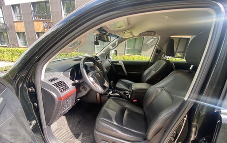 Toyota Land Cruiser Prado 150 рестайлинг 2, 2016 год, 4 299 999 рублей, 24 фотография