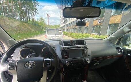 Toyota Land Cruiser Prado 150 рестайлинг 2, 2016 год, 4 299 999 рублей, 23 фотография