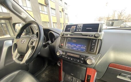 Toyota Land Cruiser Prado 150 рестайлинг 2, 2016 год, 4 299 999 рублей, 30 фотография