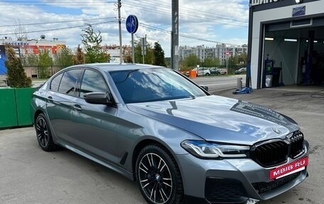 BMW 5 серия, 2019 год, 4 200 000 рублей, 6 фотография