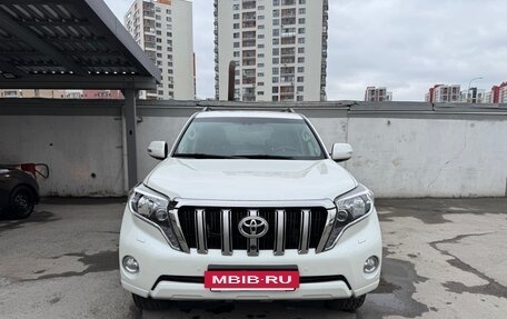 Toyota Land Cruiser Prado 150 рестайлинг 2, 2016 год, 4 890 000 рублей, 12 фотография