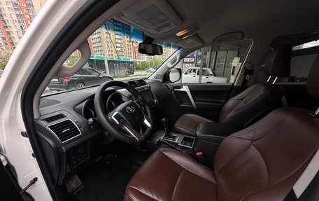 Toyota Land Cruiser Prado 150 рестайлинг 2, 2016 год, 4 890 000 рублей, 22 фотография