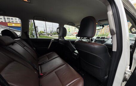 Toyota Land Cruiser Prado 150 рестайлинг 2, 2016 год, 4 890 000 рублей, 25 фотография