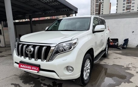 Toyota Land Cruiser Prado 150 рестайлинг 2, 2016 год, 4 890 000 рублей, 14 фотография