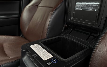 Toyota Land Cruiser Prado 150 рестайлинг 2, 2016 год, 4 890 000 рублей, 28 фотография