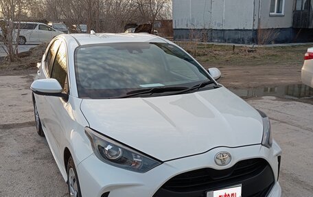 Toyota Yaris, 2020 год, 1 295 000 рублей, 2 фотография