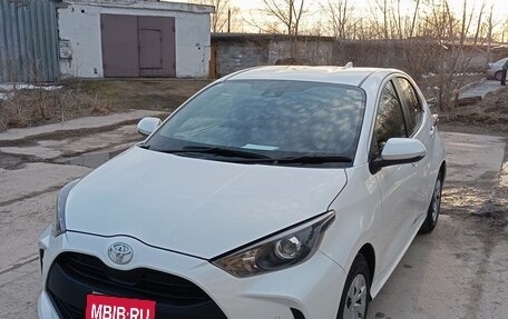 Toyota Yaris, 2020 год, 1 295 000 рублей, 11 фотография