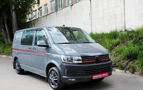 Volkswagen Transporter T6 рестайлинг, 2017 год, 3 350 000 рублей, 1 фотография