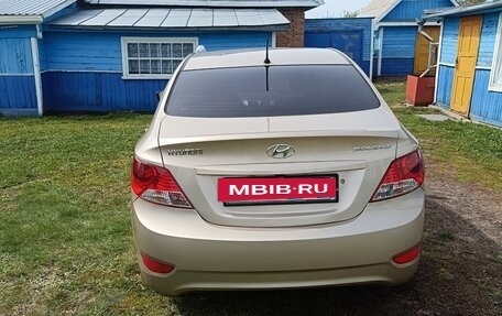 Hyundai Solaris II рестайлинг, 2011 год, 815 000 рублей, 6 фотография
