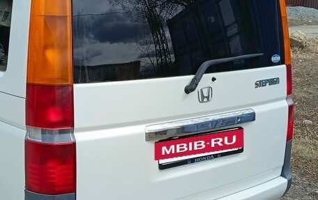 Honda Stepwgn II рестайлинг, 2002 год, 750 000 рублей, 4 фотография