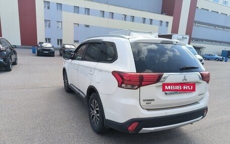 Mitsubishi Outlander III рестайлинг 3, 2018 год, 1 950 000 рублей, 5 фотография