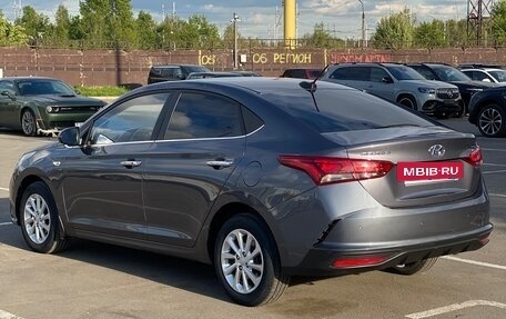 Hyundai Solaris II рестайлинг, 2021 год, 1 580 000 рублей, 8 фотография