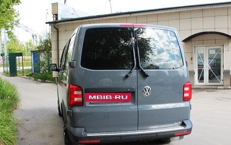 Volkswagen Transporter T6 рестайлинг, 2017 год, 3 350 000 рублей, 3 фотография