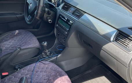 Skoda Rapid I, 2014 год, 750 000 рублей, 29 фотография