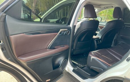 Lexus RX IV рестайлинг, 2019 год, 4 650 000 рублей, 8 фотография