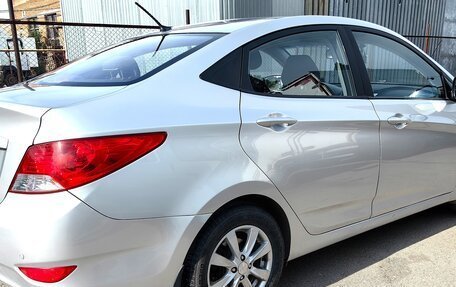 Hyundai Solaris II рестайлинг, 2013 год, 1 250 000 рублей, 10 фотография