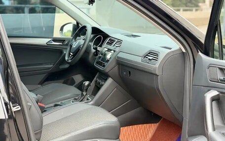 Volkswagen Tiguan II, 2021 год, 1 790 000 рублей, 9 фотография
