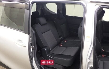 Toyota Sienta II, 2020 год, 1 200 000 рублей, 8 фотография