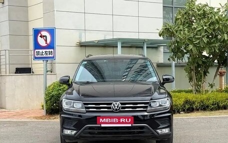 Volkswagen Tiguan II, 2021 год, 1 790 000 рублей, 2 фотография