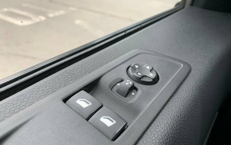 Opel Zafira Life I, 2020 год, 2 889 000 рублей, 17 фотография