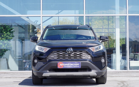 Toyota RAV4, 2019 год, 3 599 000 рублей, 2 фотография