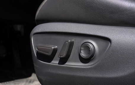 Toyota RAV4, 2019 год, 3 599 000 рублей, 18 фотография