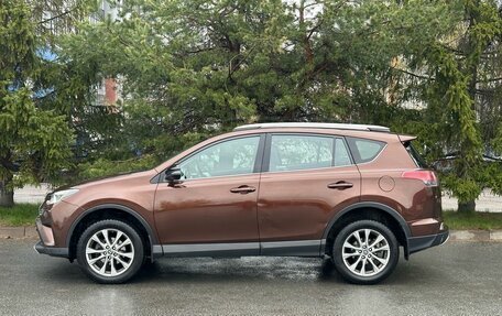 Toyota RAV4, 2017 год, 1 769 000 рублей, 8 фотография