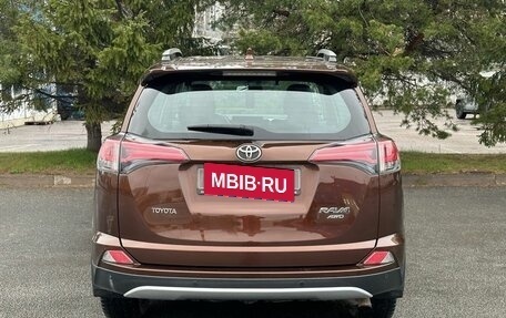 Toyota RAV4, 2017 год, 1 769 000 рублей, 6 фотография