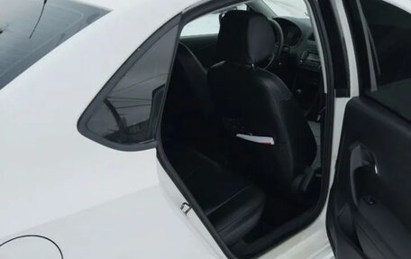 Volkswagen Polo VI (EU Market), 2011 год, 900 000 рублей, 11 фотография