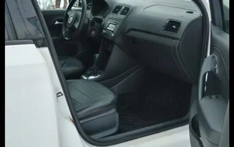 Volkswagen Polo VI (EU Market), 2011 год, 900 000 рублей, 12 фотография