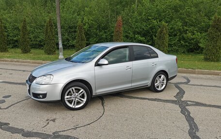 Volkswagen Jetta VI, 2010 год, 690 000 рублей, 3 фотография