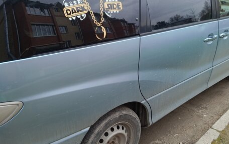 Toyota Estima III рестайлинг -2, 2001 год, 700 000 рублей, 2 фотография