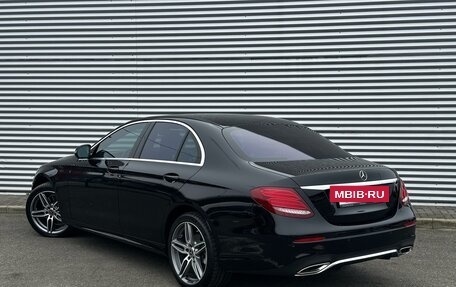 Mercedes-Benz E-Класс, 2018 год, 3 680 000 рублей, 4 фотография