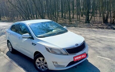 KIA Rio III рестайлинг, 2013 год, 588 000 рублей, 1 фотография