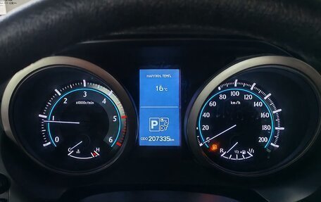 Toyota Land Cruiser Prado 150 рестайлинг 2, 2013 год, 2 950 000 рублей, 2 фотография
