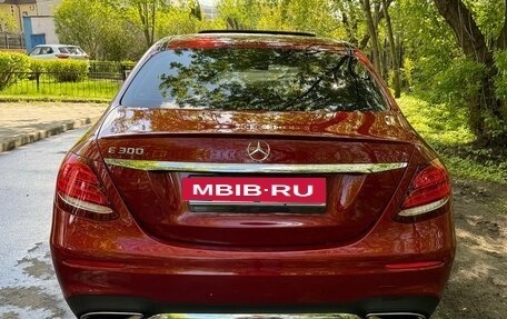Mercedes-Benz E-Класс, 2019 год, 3 350 000 рублей, 5 фотография