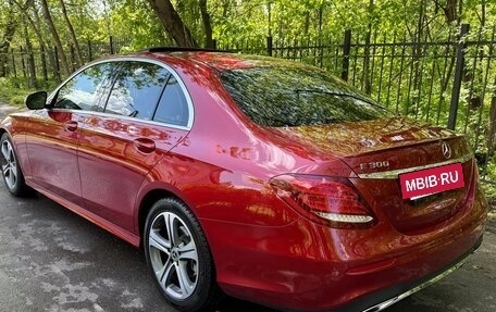 Mercedes-Benz E-Класс, 2019 год, 3 350 000 рублей, 6 фотография