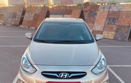 Hyundai Solaris II рестайлинг, 2011 год, 755 000 рублей, 8 фотография