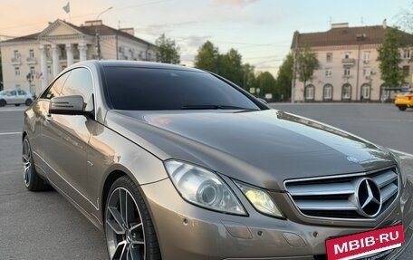Mercedes-Benz E-Класс, 2010 год, 1 490 000 рублей, 2 фотография