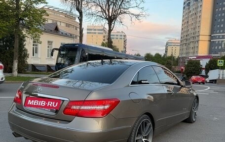 Mercedes-Benz E-Класс, 2010 год, 1 490 000 рублей, 5 фотография