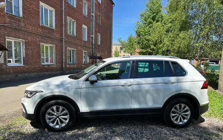 Volkswagen Tiguan II, 2022 год, 3 800 000 рублей, 4 фотография