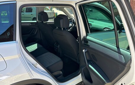 Volkswagen Tiguan II, 2022 год, 3 800 000 рублей, 13 фотография