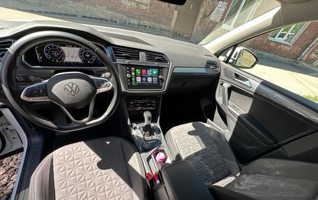 Volkswagen Tiguan II, 2022 год, 3 800 000 рублей, 15 фотография