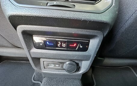 Volkswagen Tiguan II, 2022 год, 3 800 000 рублей, 19 фотография